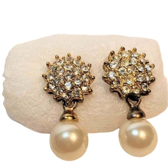 Vintage Gold-Tone Crystal Cluster & Faux Pearl Drop Earrings A353 - Picture 2 of 5